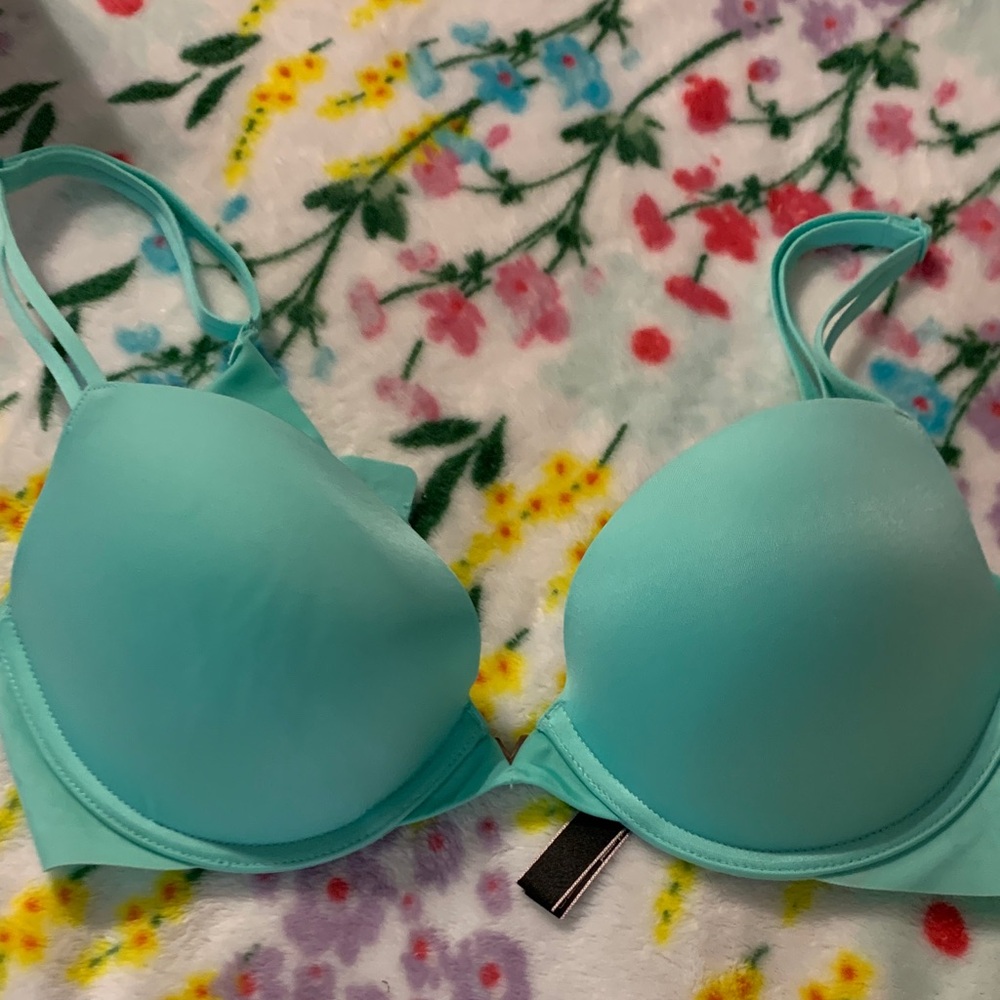 Victoria's Secret Turquoise Bra 32 C